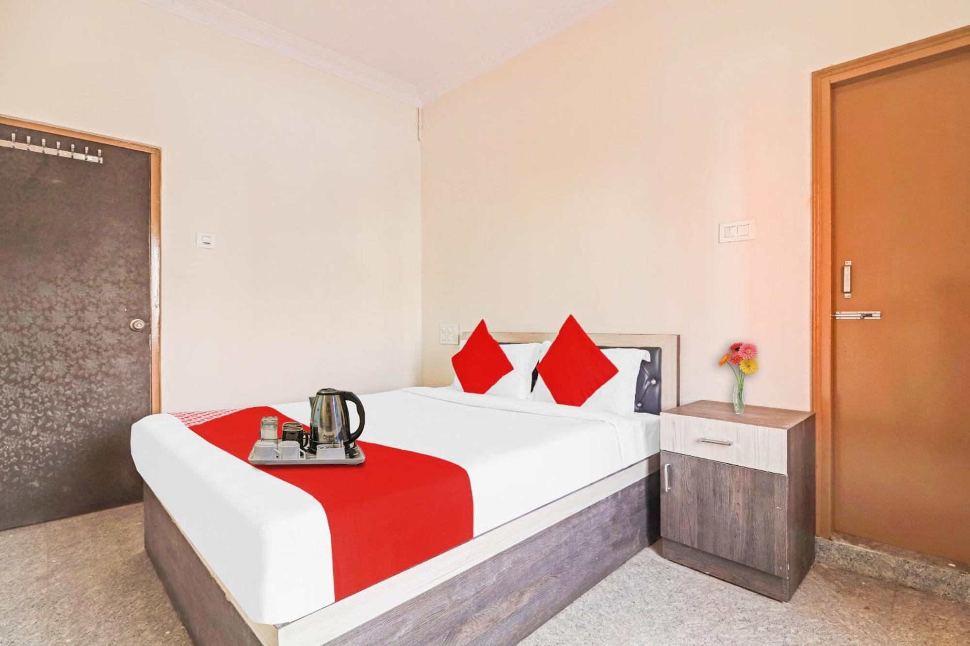 Hotel O Gs International Near Anu Wine Shop Shamshabad Εξωτερικό φωτογραφία